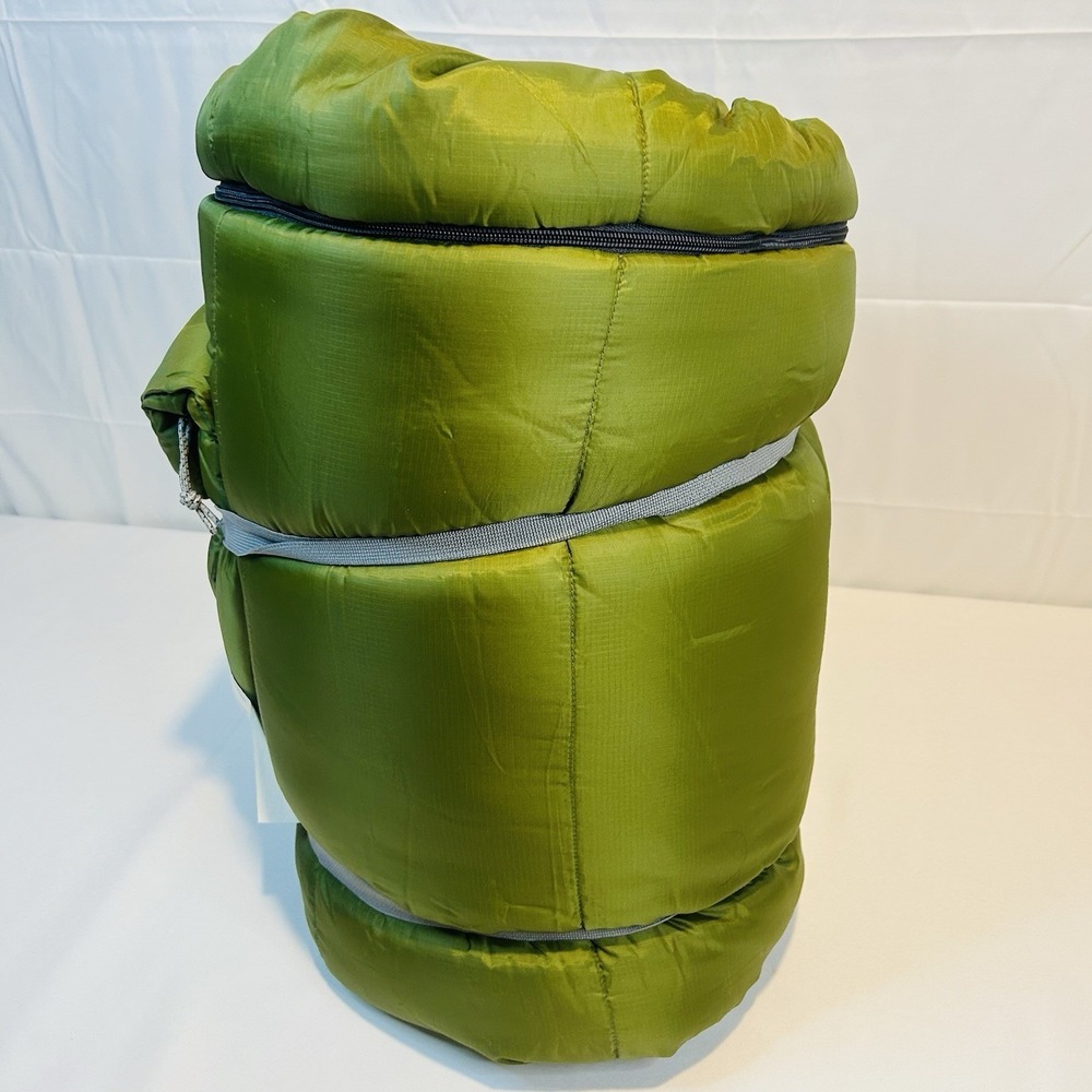 Kelty Sleeping Bag Corona Regular 20 Degree Right Zipper 34" x 80" Green Grey - Picture 7 of 16